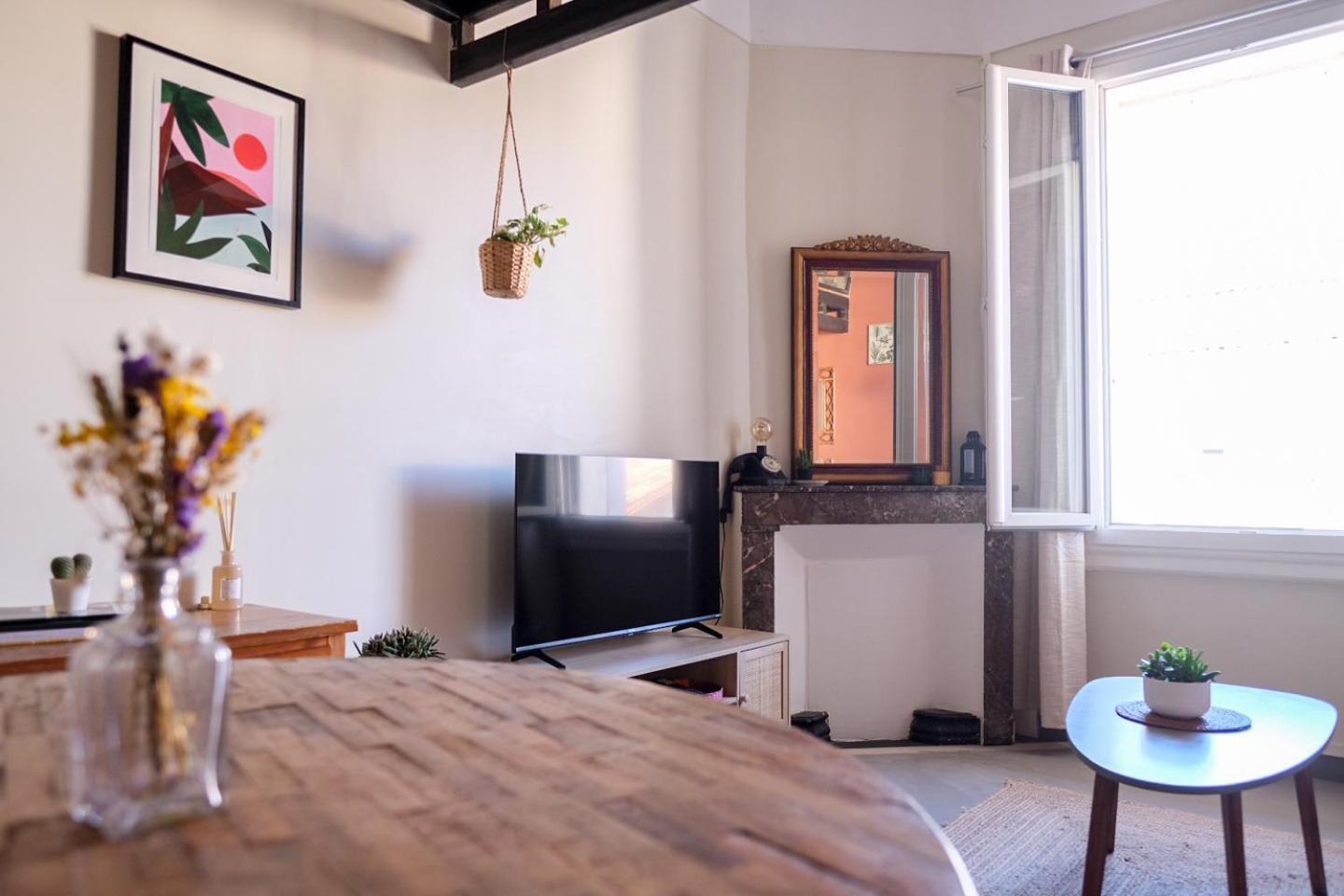 Apartamento Cosy T3 Style Loft Proche Gare St Roch Montpellier Exterior foto
