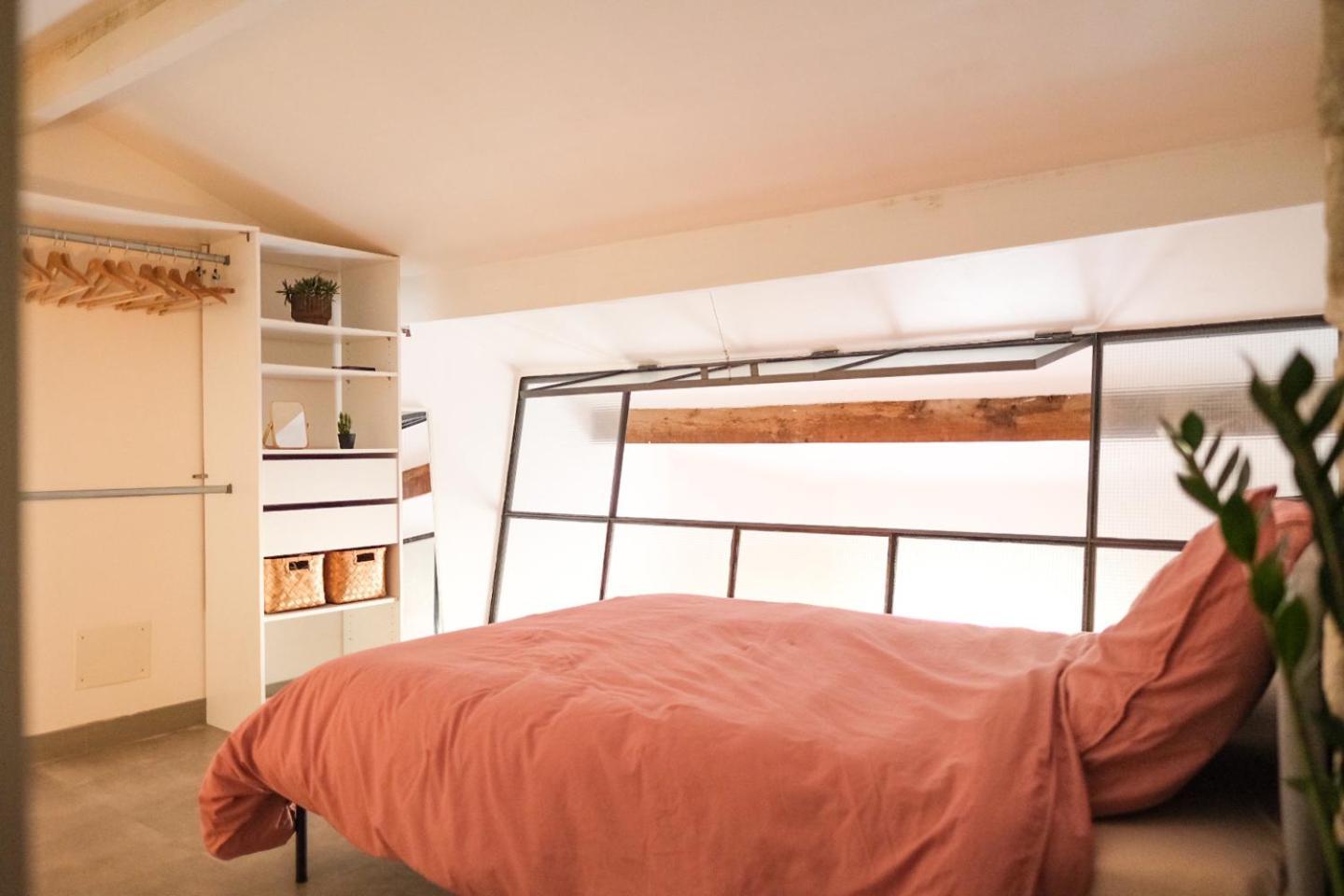 Apartamento Cosy T3 Style Loft Proche Gare St Roch Montpellier Exterior foto